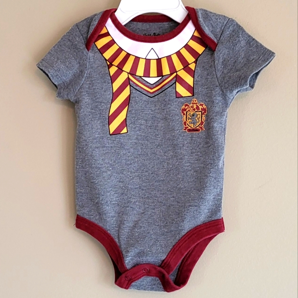 Harry Potter grey/burgundy onesie/bodysuit